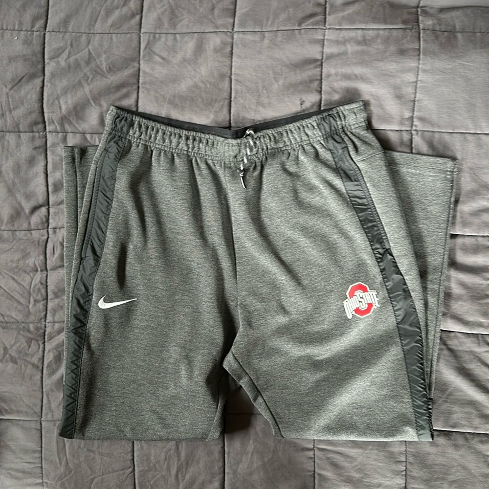 Official Ohio State jogger’s size large.